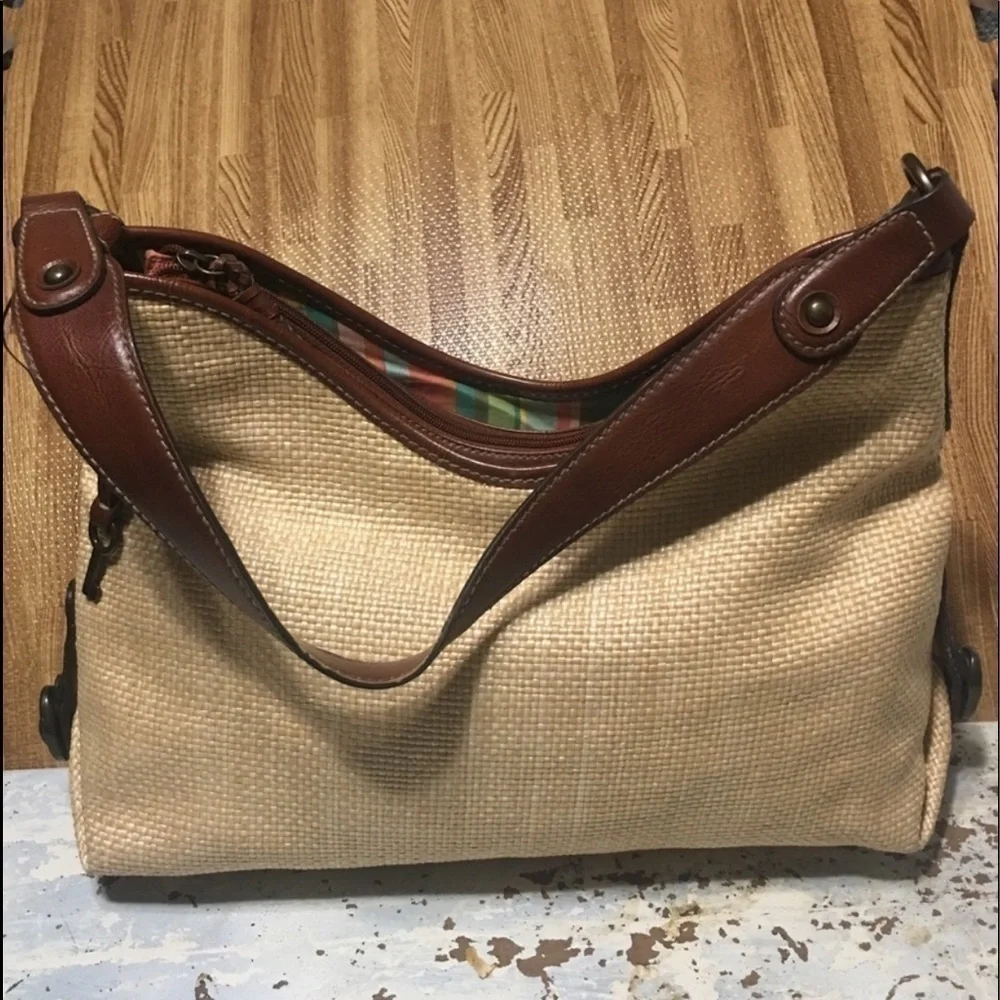 Fossil closure small